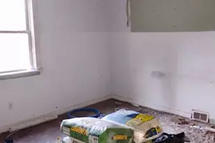 419 Bellvue St, Wall Boro, PA 15148 - Photo 4