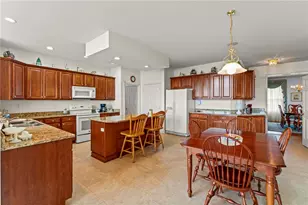 251 Molly Dr, Peters Township, PA 15317 - Photo 8