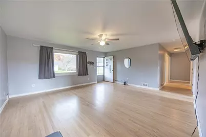 825 Brady St, Lower Burrell, PA 15068 - Photo 4