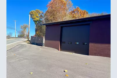 105 Entrance Dr, Pittsburgh, PA 15068 - Photo 6