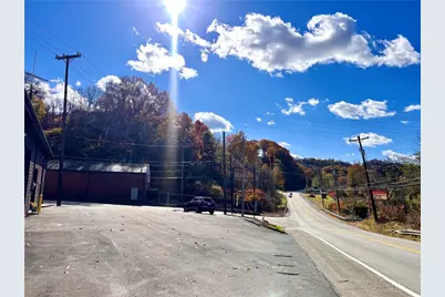 105 Entrance Dr, Pittsburgh, PA 15068 - Photo 14