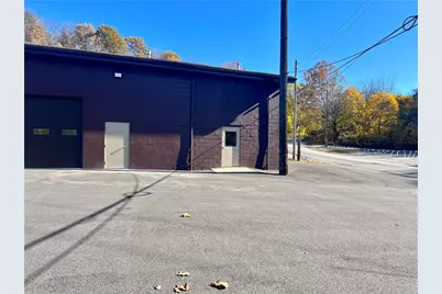 105 Entrance Dr, Pittsburgh, PA 15068 - Photo 4