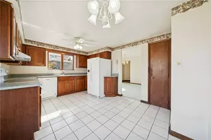 806 Golfview Dr, Elizabeth Twp/Boro, PA 15135 - Photo 14