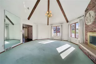 806 Golfview Dr, Elizabeth Twp/Boro, PA 15135 - Photo 10