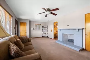 1116 Martin Dr, Canonsburg, PA 15317 - Photo 10