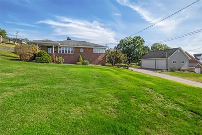 1116 Martin Dr, Canonsburg, PA 15317 - Photo 2