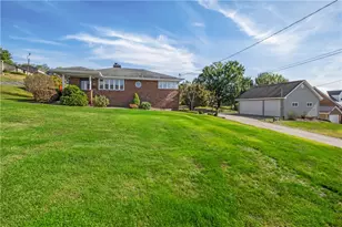 1116 Martin Dr, Canonsburg, PA 15317 - Photo 2