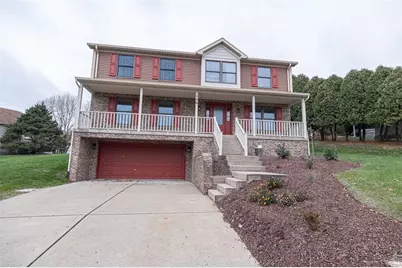 296 Lynn Ann, Pittsburgh, PA 15068 - Photo 2