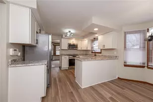 296 Lynn Ann, Pittsburgh, PA 15068 - Photo 8