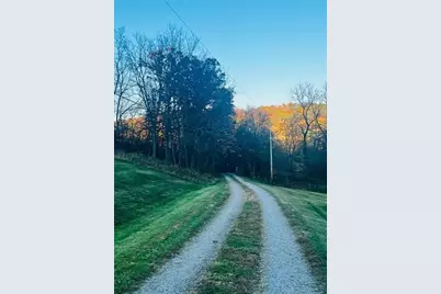 123 Baylee Ln, South Bend Township, PA 15618 - Photo 2