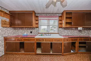 151 Hemlock Rd, Green/Commdre/Prchse, PA 15729 - Photo 14