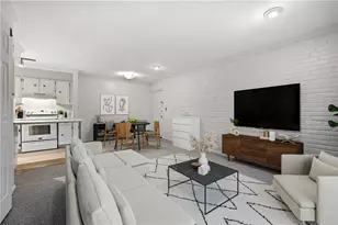 1060 Chatham Park Dr, Scott Township, PA 15216 - Photo 6