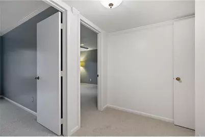 1060 Chatham Park Drive #E, Scott Township, PA 15216 - Photo 20