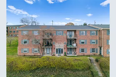 1060 Chatham Park Drive #E, Scott Township, PA 15216 - Photo 1