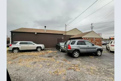 305 Sampson St, New Castle, PA 16101 - Photo 4