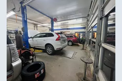 305 Sampson St, New Castle, PA 16101 - Photo 6