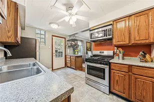 152 Fairfax Rd, Pittsburgh, PA 15221 - Photo 10