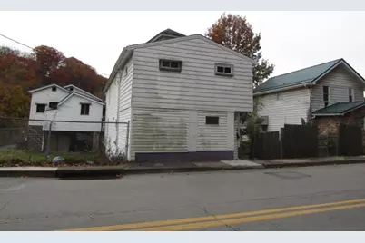 930 7th St, New Kensington, PA 15068 - Photo 2