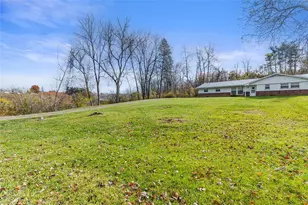 93 Stonesipher Rd, Oakdale, PA 15071 - Photo 4