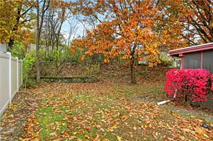 100 Fieldstone Dr, Pittsburgh, PA 15116 - Photo 36