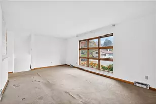 100 Fieldstone Dr, Pittsburgh, PA 15116 - Photo 4