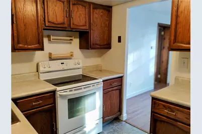 16 Glenview Ave, Greensburg, PA 15601 - Photo 8