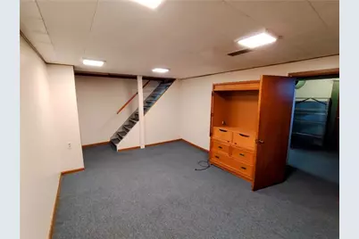 16 Glenview Ave, Greensburg, PA 15601 - Photo 12