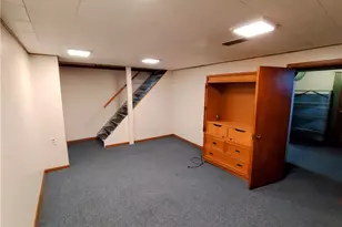 16 Glenview Ave, Greensburg, PA 15601 - Photo 12