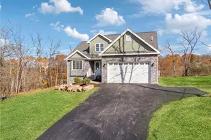 5149 Watters Rd, Lower Burrell, PA 15068 - Photo 2