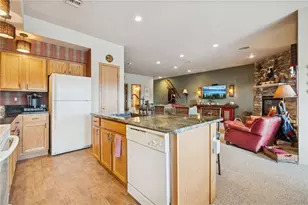 9121 Aspen Dr, Seven Springs, PA 15622 - Photo 8