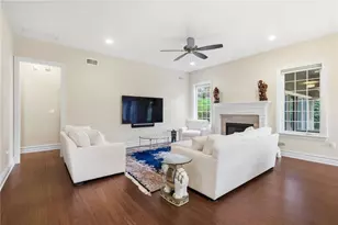 3290 Long Meadow Dr, Hampton, PA 15101 - Photo 8