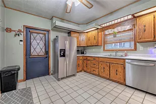 423 E Pittsburgh St, Greensburg, PA 15601 - Photo 14