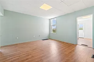 702 E 19th Ave, Munhall, PA 15120 - Photo 12