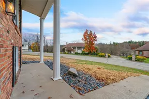 185 Grouse Dr, Elizabeth Twp/Boro, PA 15037 - Photo 4
