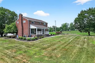 1705 Hassam, Moon/Crescent Twp, PA 15108 - Photo 4