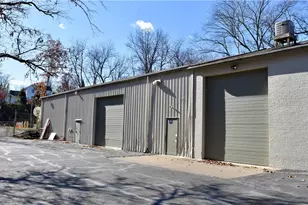 301 Old Washington Pike, Scott Township, PA 15106 - Photo 4