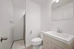 5745 Kentucky Ave, Pittsburgh, PA 15232 - Photo 32