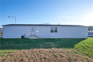 130 Brook Ln, Middlesex Township, PA 16059 - Photo 4