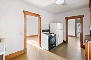 1210 Holmes St, McKees Rocks, PA 15136 - Photo 8