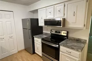 300 Gilkeson Rd, Pittsburgh, PA 15228 - Photo 6