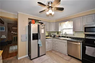 129 Wyngate Rd, Moon/Crescent Twp, PA 15108 - Photo 12