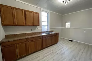 405 Sumner Ave, New Castle, PA 16105 - Photo 6