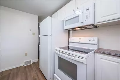 334 Moon Clinton Rd #B, Moon/Crescent Twp, PA 15108 - Photo 16