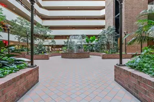 307 S Dithridge St, Pittsburgh, PA 15213 - Photo 2