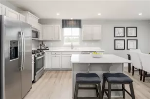 468 Clubhouse Dr, Rostraver, PA 15012 - Photo 2