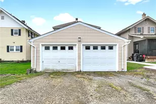 2202 McMinn St, Aliquippa, PA 15001 - Photo 4