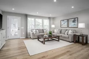 464 Clubhouse Dr, Rostraver, PA 15012 - Photo 8