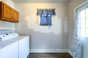 433 New York Ave, Rochester, PA 15074 - Photo 6