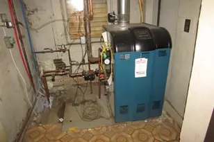 930 7th St, New Kensington, PA 15068 - Photo 8