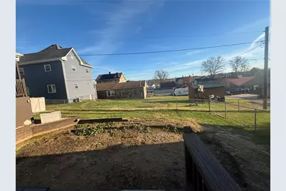 215 Cherry Ave, Houston, PA 15342 - Photo 4